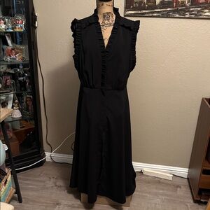 Vince Camuto Black Ruffle V-Neck Midi Dress